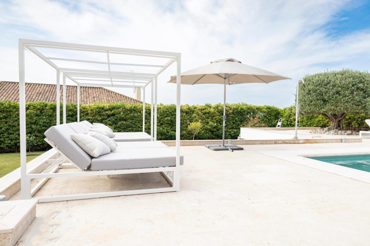 Large 5 Bedroom With Heated Pool + Sea Views Villa